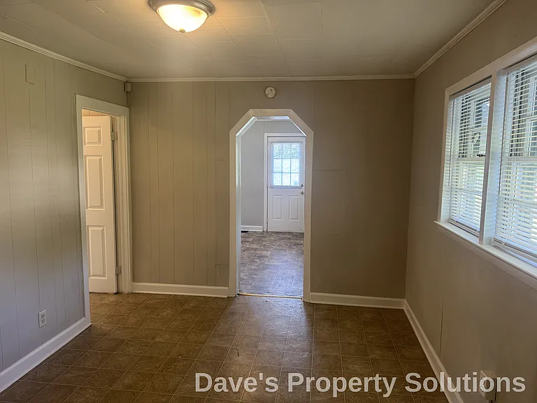 440 Buick St — Photo 3