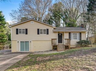 19 Walnut Way, Dallas, GA 30157