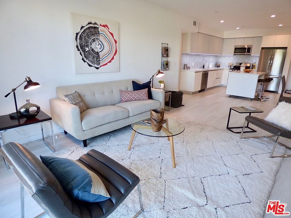 1st image of 1731 Federal Ave Unit 505