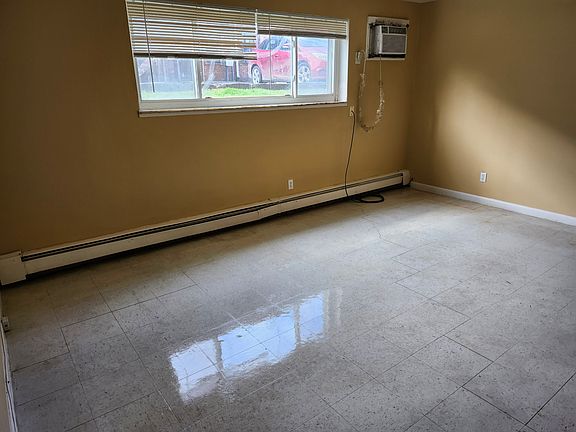 5th image of 1385 W 95th St APT 104