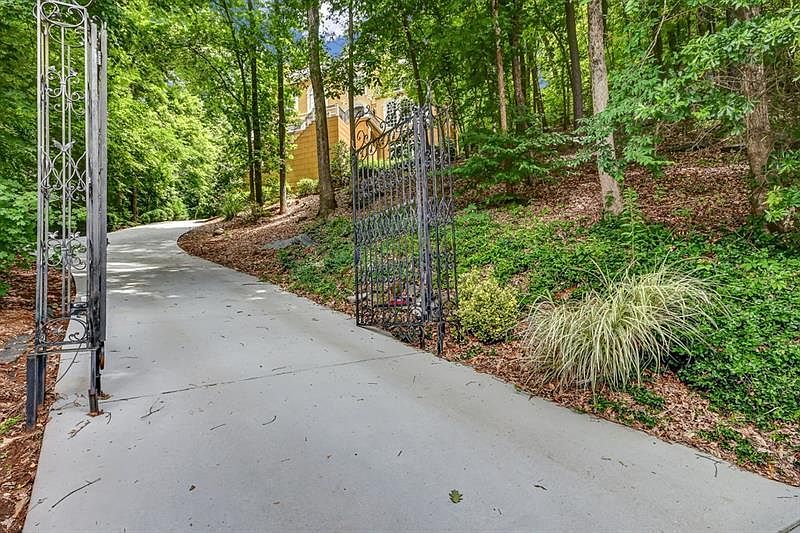 385 Azalea Dr, Roswell, GA 30075 Zillow