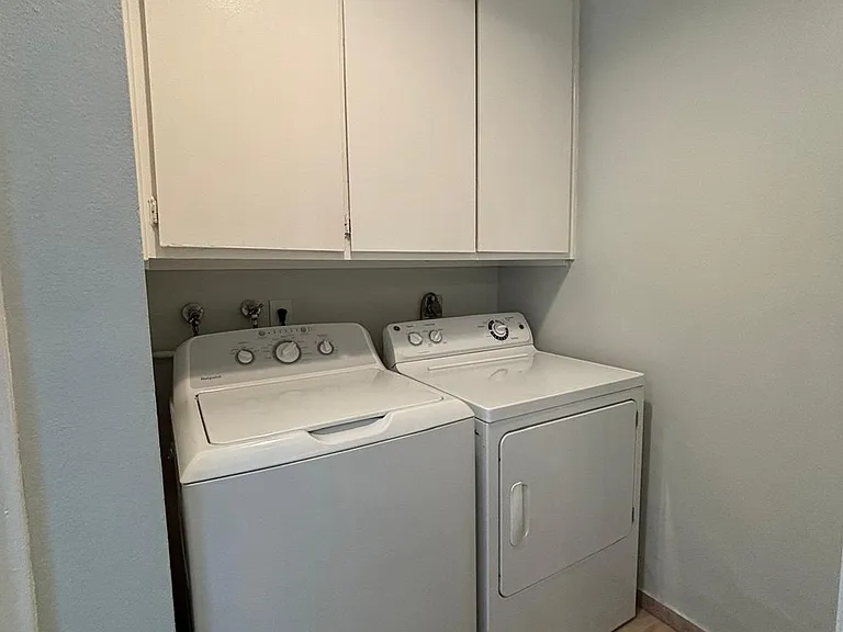 1729 Regency Way #C — Photo 11