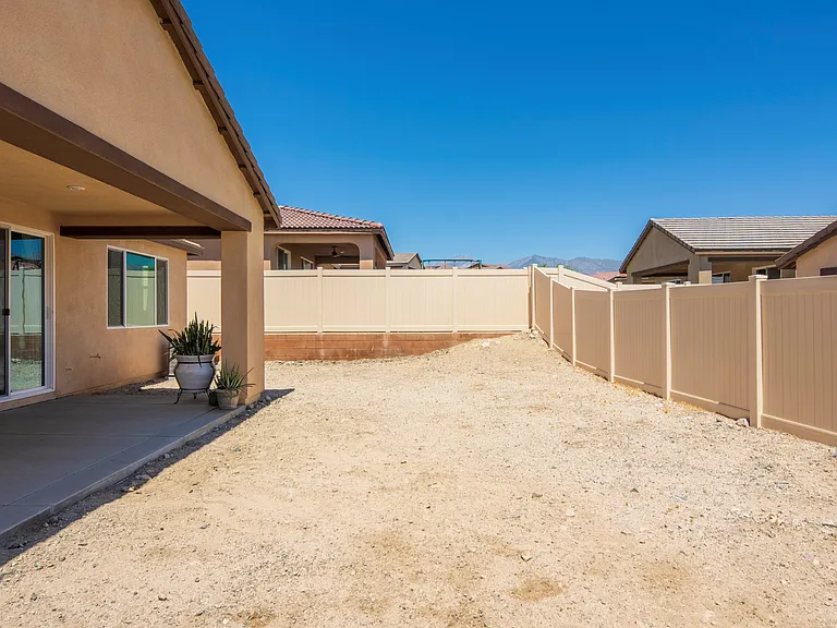 11596 S Crescent St — Photo 31
