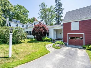 12 Main St, Freeport, ME 04032
