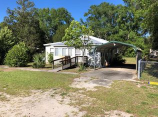 505 W 3rd St, Carrabelle, FL 32322