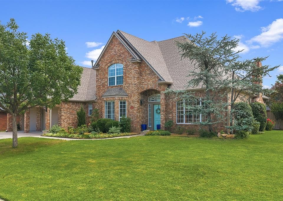 1st image of 617 W Riverwalk Ct