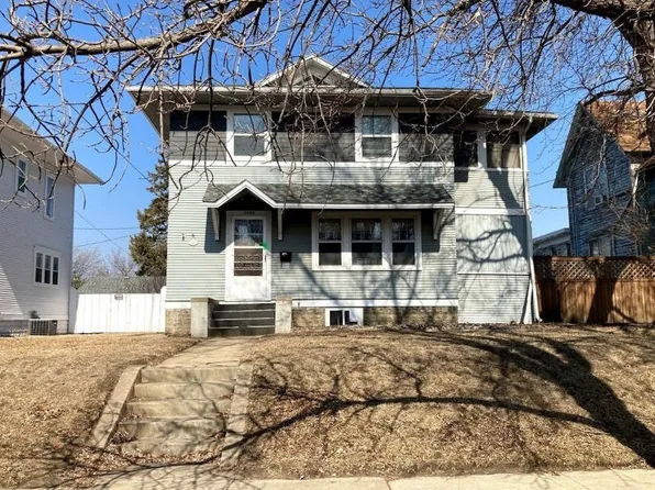 1004 W 10th St, Sioux Falls, SD 57104