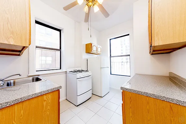 Rented by Halstead Real Estate | media 14