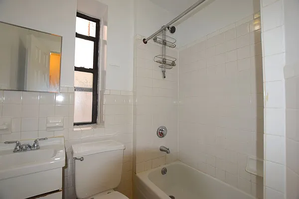 Rented by Your Vanity Realty | media 26