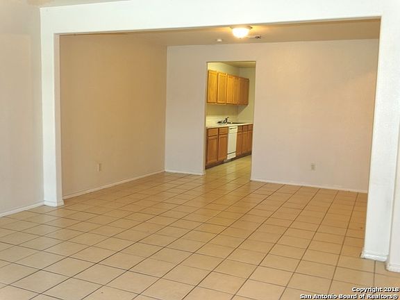 2nd image of 7562 Oak Chase