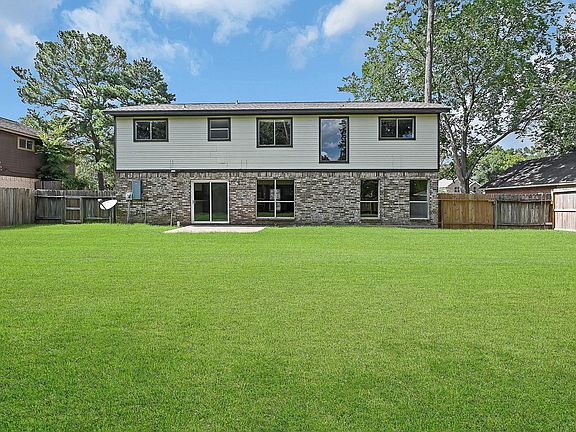 4th image of 915 S Diamondhead Blvd