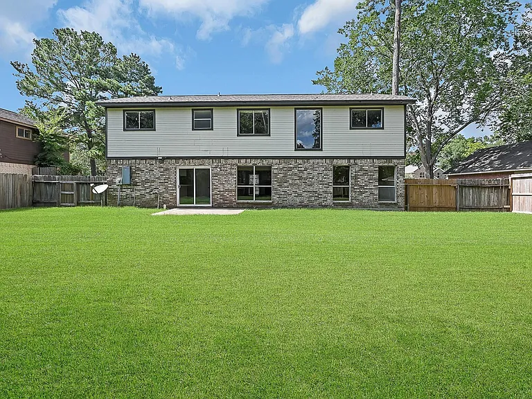 915 S Diamondhead Blvd — Photo 4