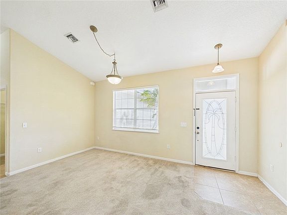 4th image of 462 Lloyd St
