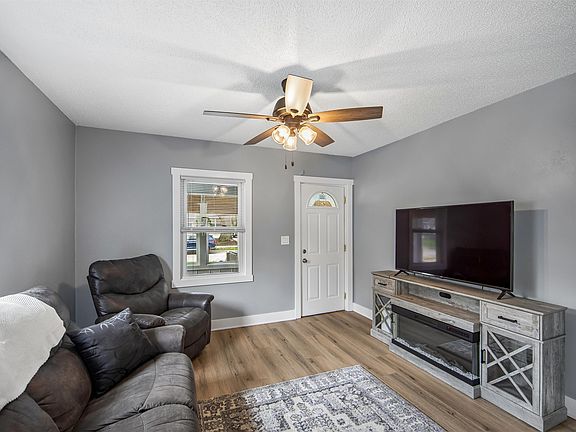 3rd image of 1235 57th St