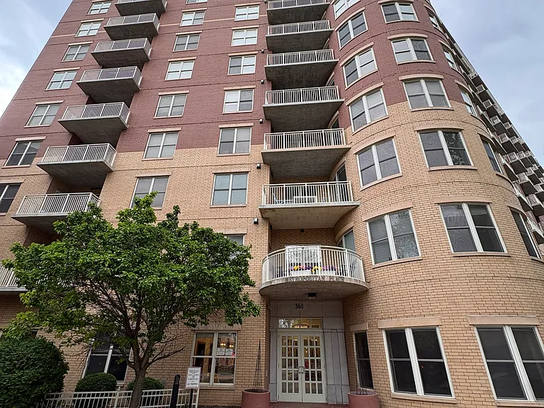 360 W Washington Ave #1001 — Photo 27