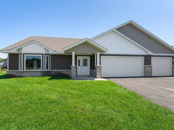 1067 241st Ln NE, East Bethel, MN 55005