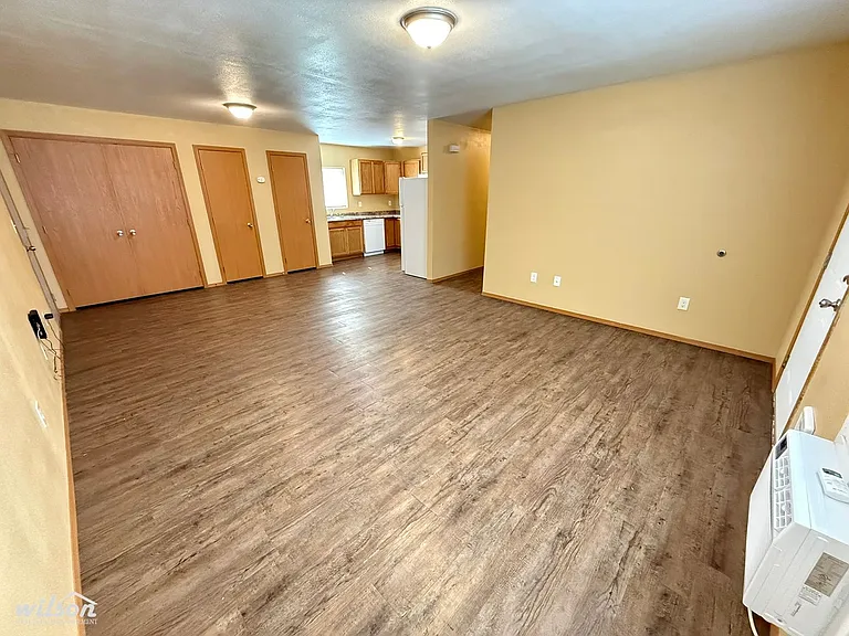 1215 Arkansas Ave — Photo 2