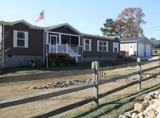 809 Catlett Farms Way, Kodak, TN 37764