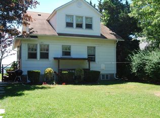47 Bayside Ave, Riverhead, NY 11901