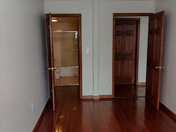 4th image of 144-49 Barclay Ave #3A