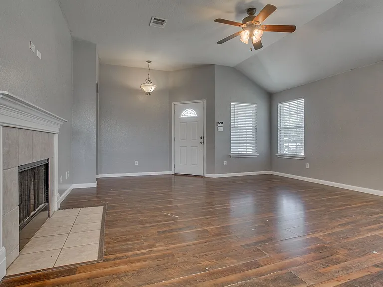 311 Gainer Dr — Photo 11