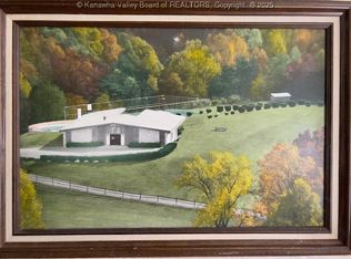 12766 Us Route 60 Rd, Milton, WV 25541