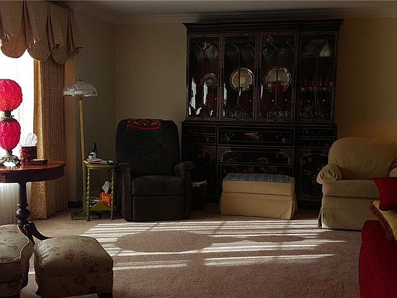 4th image of 30 Woodshire N