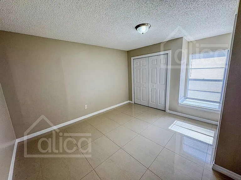 17633 Meadowbridge Dr — Photo 10