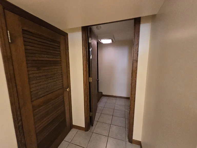 216 S Spring St — Photo 17
