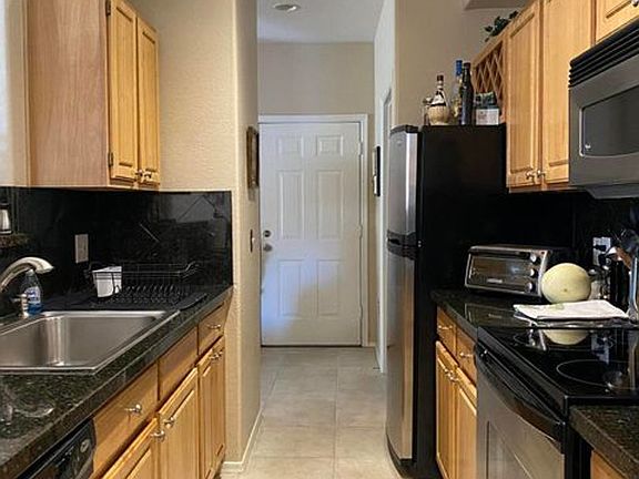 3rd image of 2929 W Yorkshire Dr Unit 2068