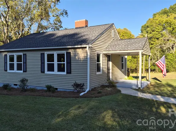 1569 Converse St, Lancaster, SC 29720