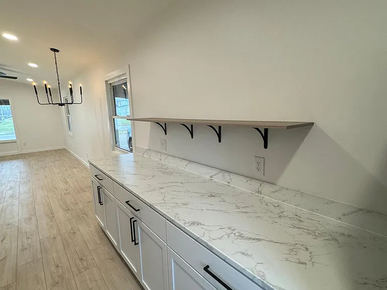 705 Brookfield Dr — Photo 9