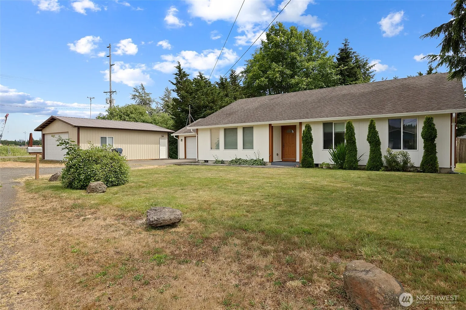 421 E Marion Street photo 1