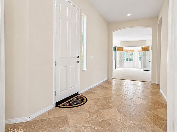 4th image of 987 Avenal Way