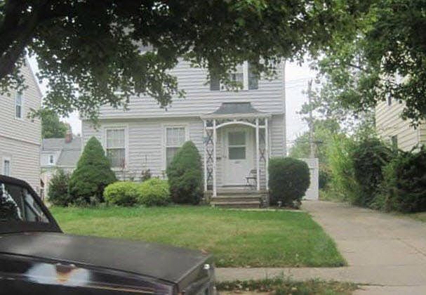 1st image of 325 E 210th St