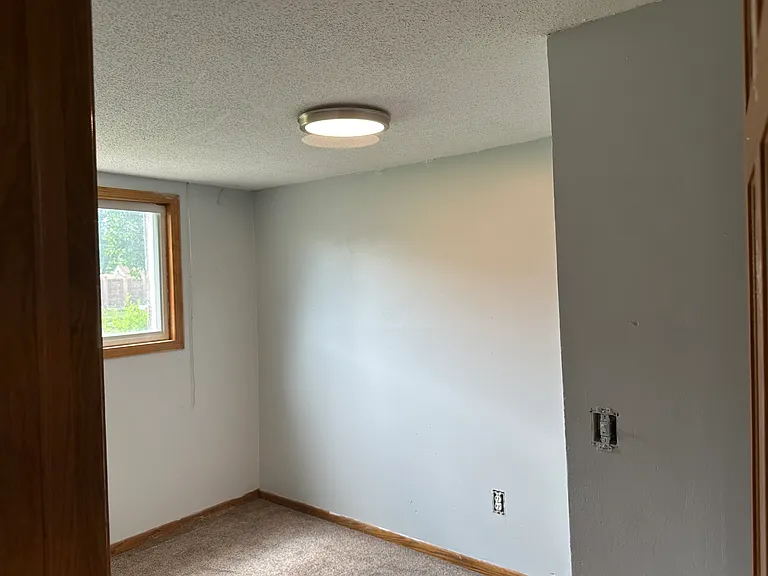 4701 University Ave NE — Photo 7