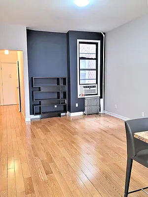 Rented by Laffey Real Estate | media 14