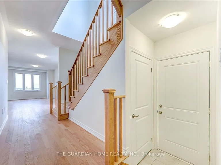 2913 Nakina St — Photo 6