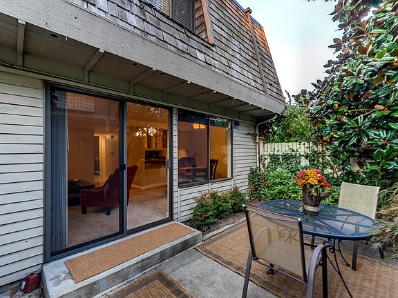 5th image of 10113 NE 12th St #7