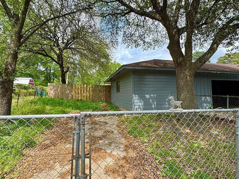 3901 Wood St — Photo 19