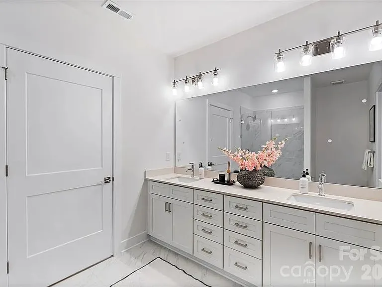 5007 Nimes Rd — Photo 15