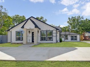 706 S Fielder Rd, Arlington, TX 76013