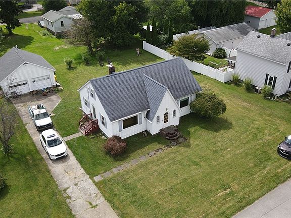3rd image of 343 Fenton Ave