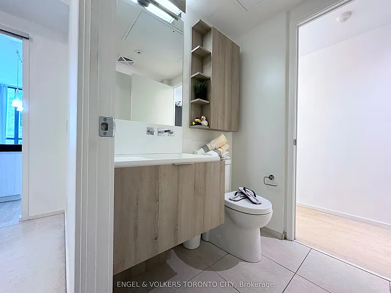 101 Charles St E #720 — Photo 7