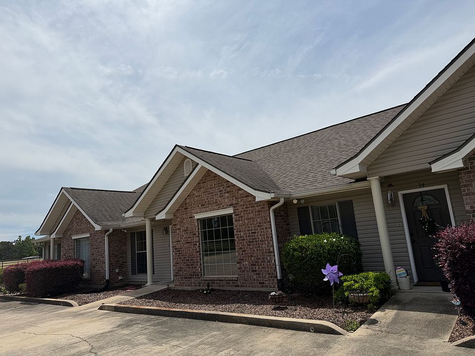 1st image of 12066 Carriage House Ln #15