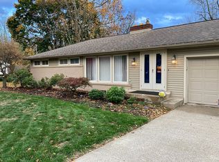 1427 Isler Cir NW, Canton, OH 44708