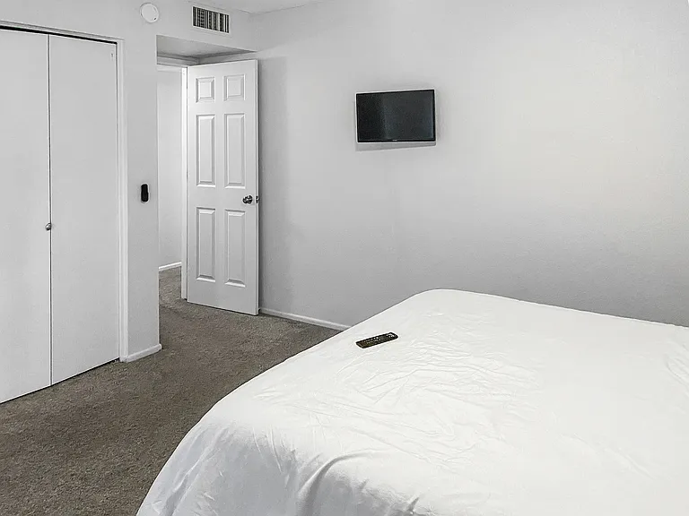 886 W Galveston St — Photo 17