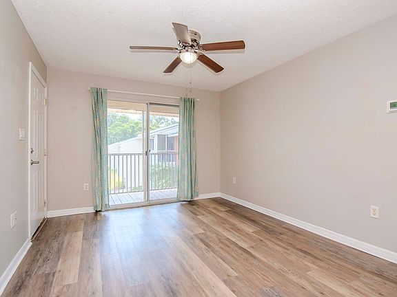 5th image of 804 Lake Haven Sq Unit 201