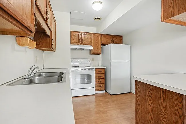 54 N 62nd St #1 — Photo 5
