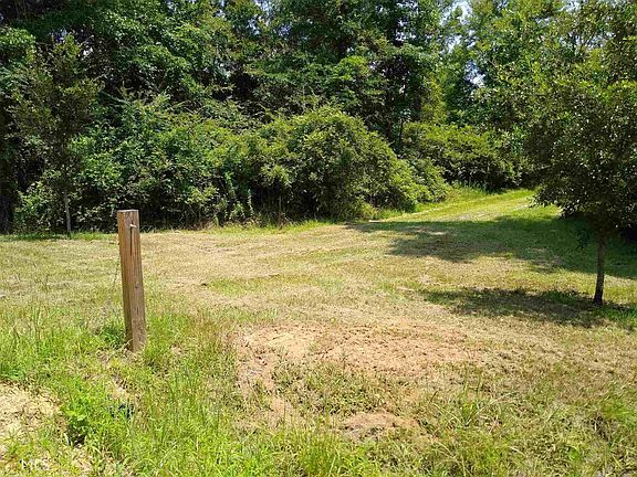 3rd image of 371 Kyzer Rd